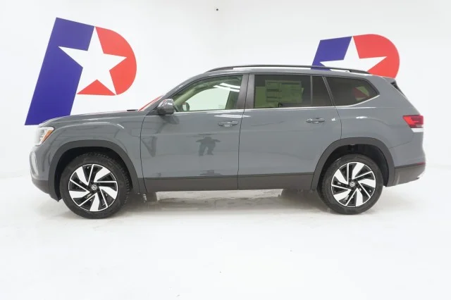 New 2026 Pure Gray Volkswagen 2.0T SE w/Technology image 10