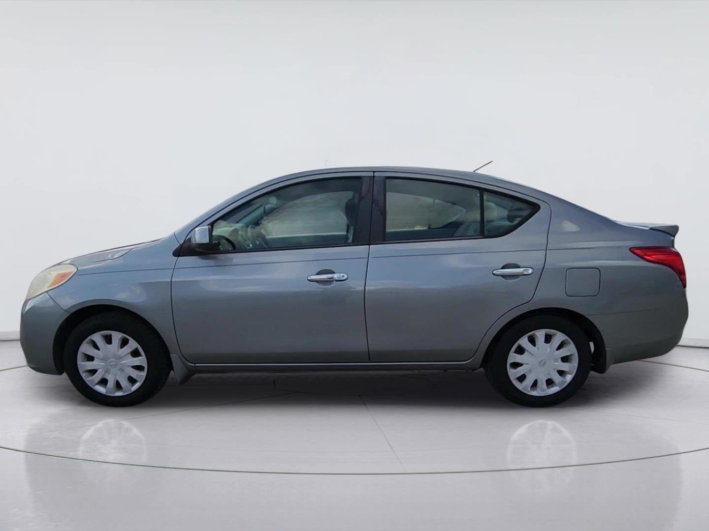2014 Nissan Versa Sedan SV - Photo 19
