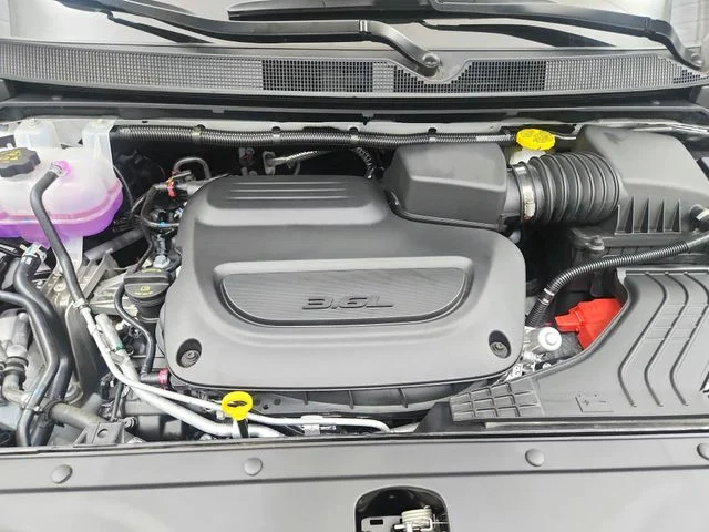 2026 Chrysler Pacifica Limited - Photo 9