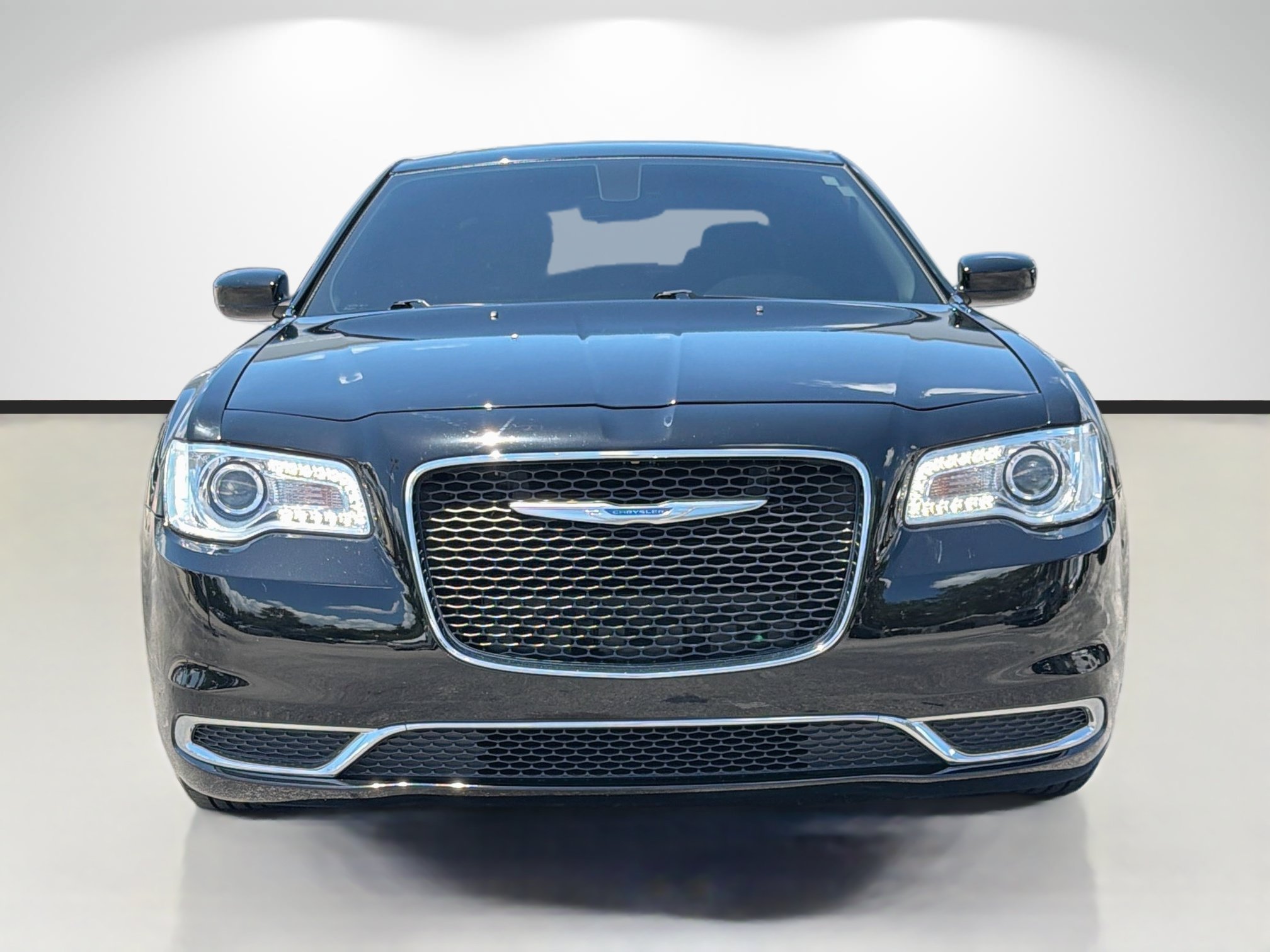 Used 2023 Gloss Black Chrysler Touring image 8