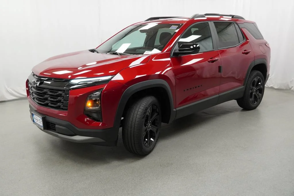 2027 Chevrolet Equinox LT - Photo 4