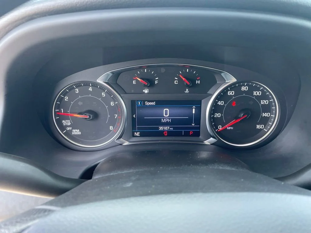 Used 2023 Summit White GMC SLE image 20