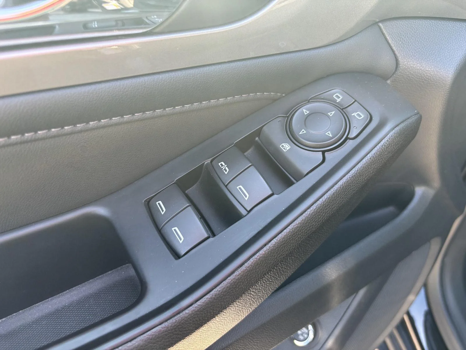 Used 2023 Mosaic Black Metallic Chevrolet LT Cloth image 15