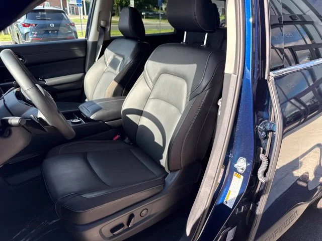 Used 2026 Blue Nissan SL image 15