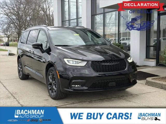 2026 Chrysler Pacifica Limited AWD's photo