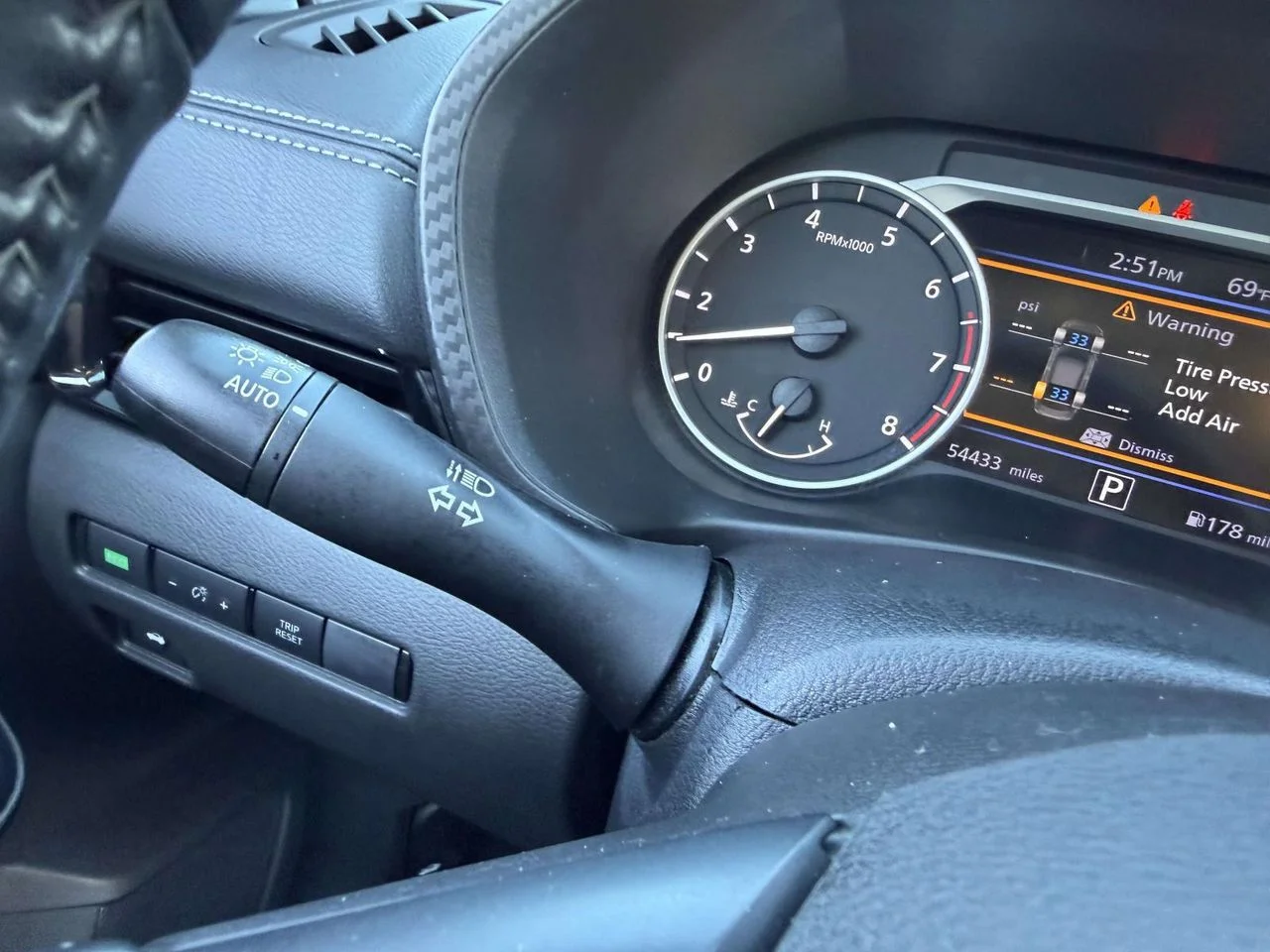 Used 2024 Super Black Nissan SV Xtronic CVT image 33