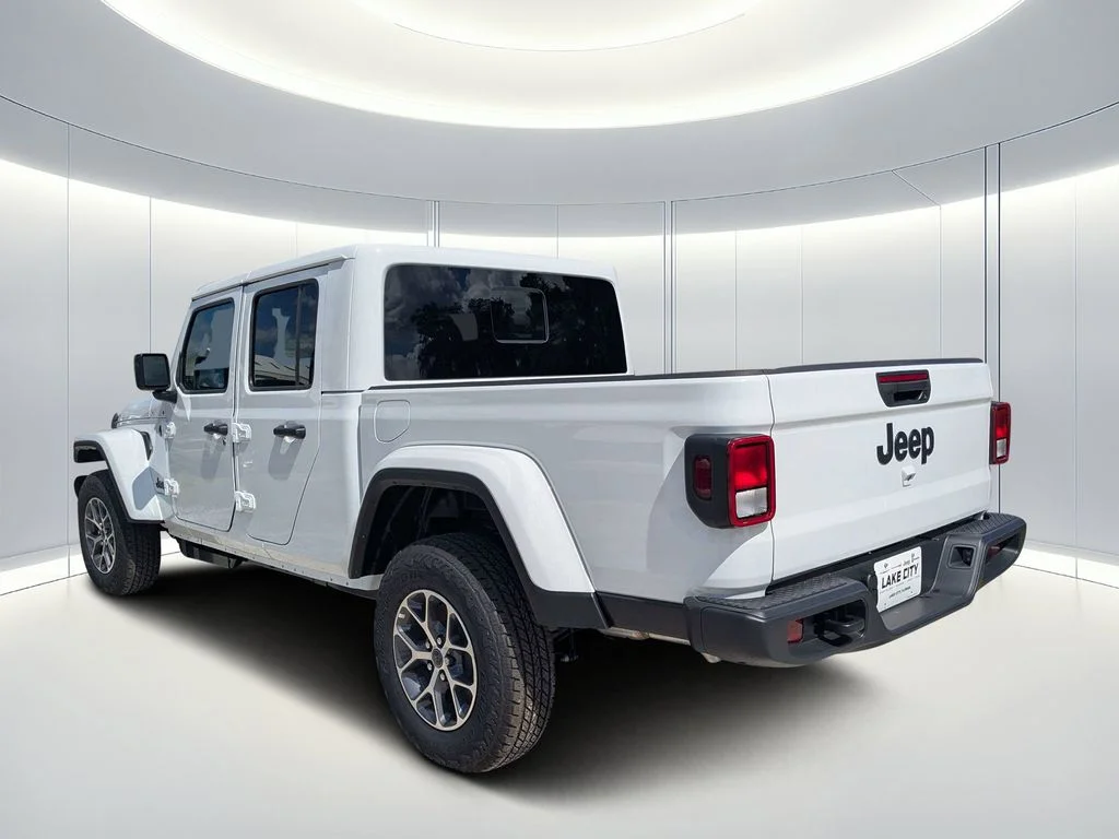New 2026 Bright White Clear-Coat Exterior Paint Jeep Sport S image 6