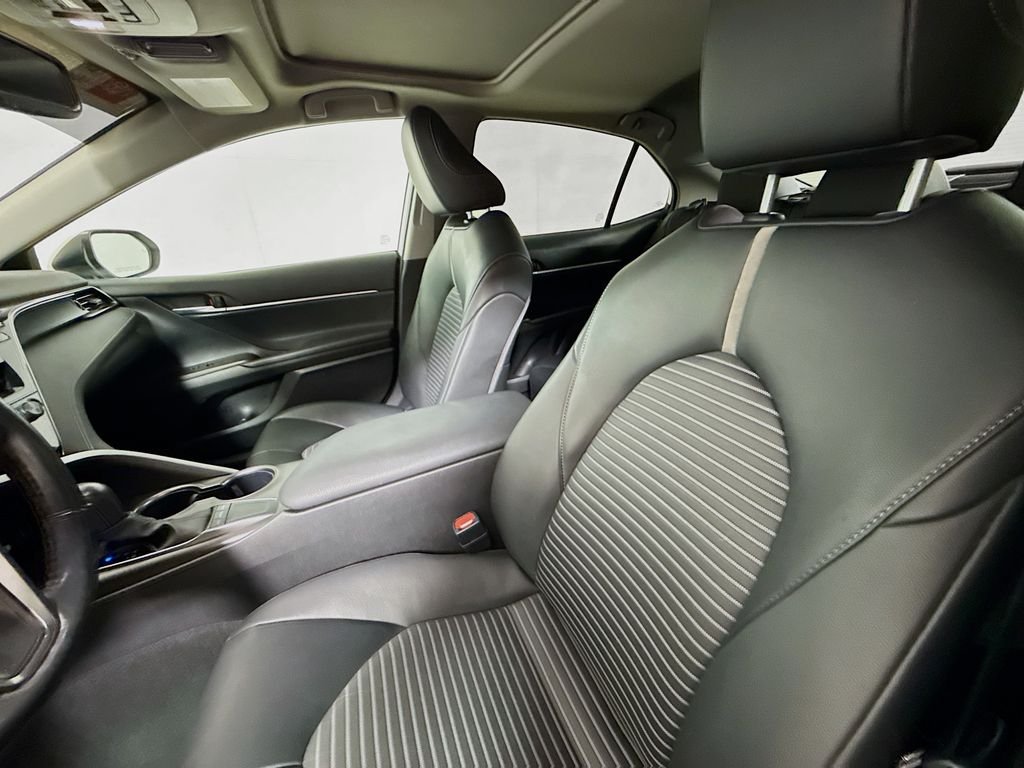 Used 2023 Ice Cap Toyota SE image 19