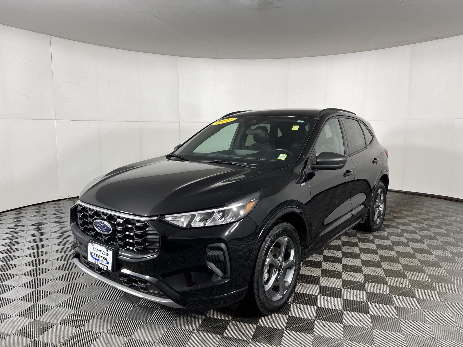 Used 2023 Agate Black Ford ST-Line image 12