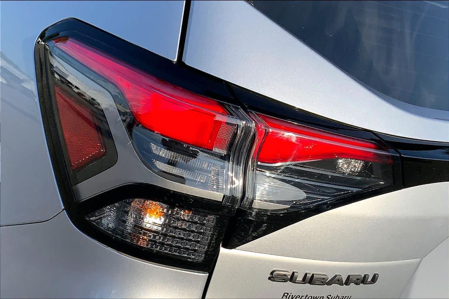 Used 2025 Ice Silver Metallic Subaru Premium image 25