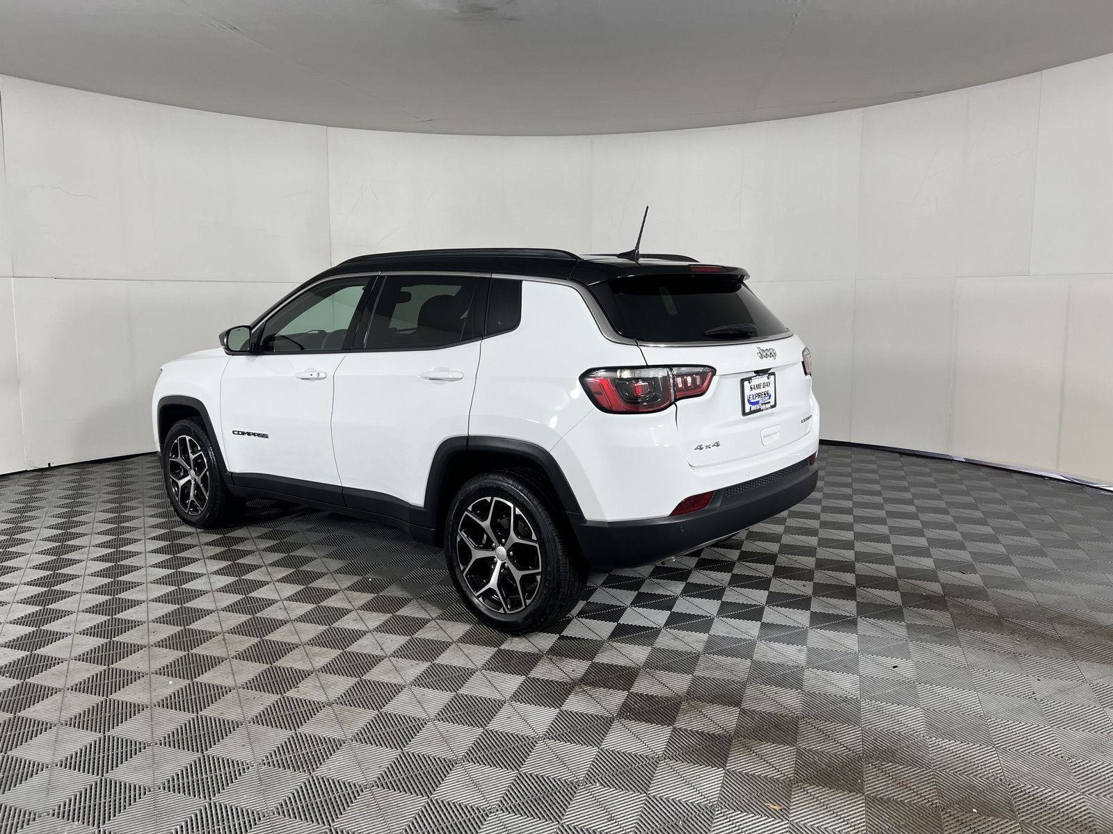 Used 2024 Bright White Clearcoat Jeep Limited image 17