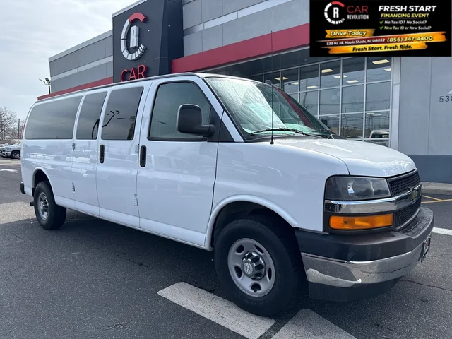 2017 Chevrolet Express 3500 LT RWD 15 PASS
