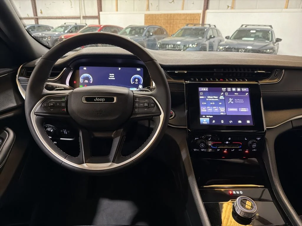 Used 2023 White Jeep Altitude X image 29