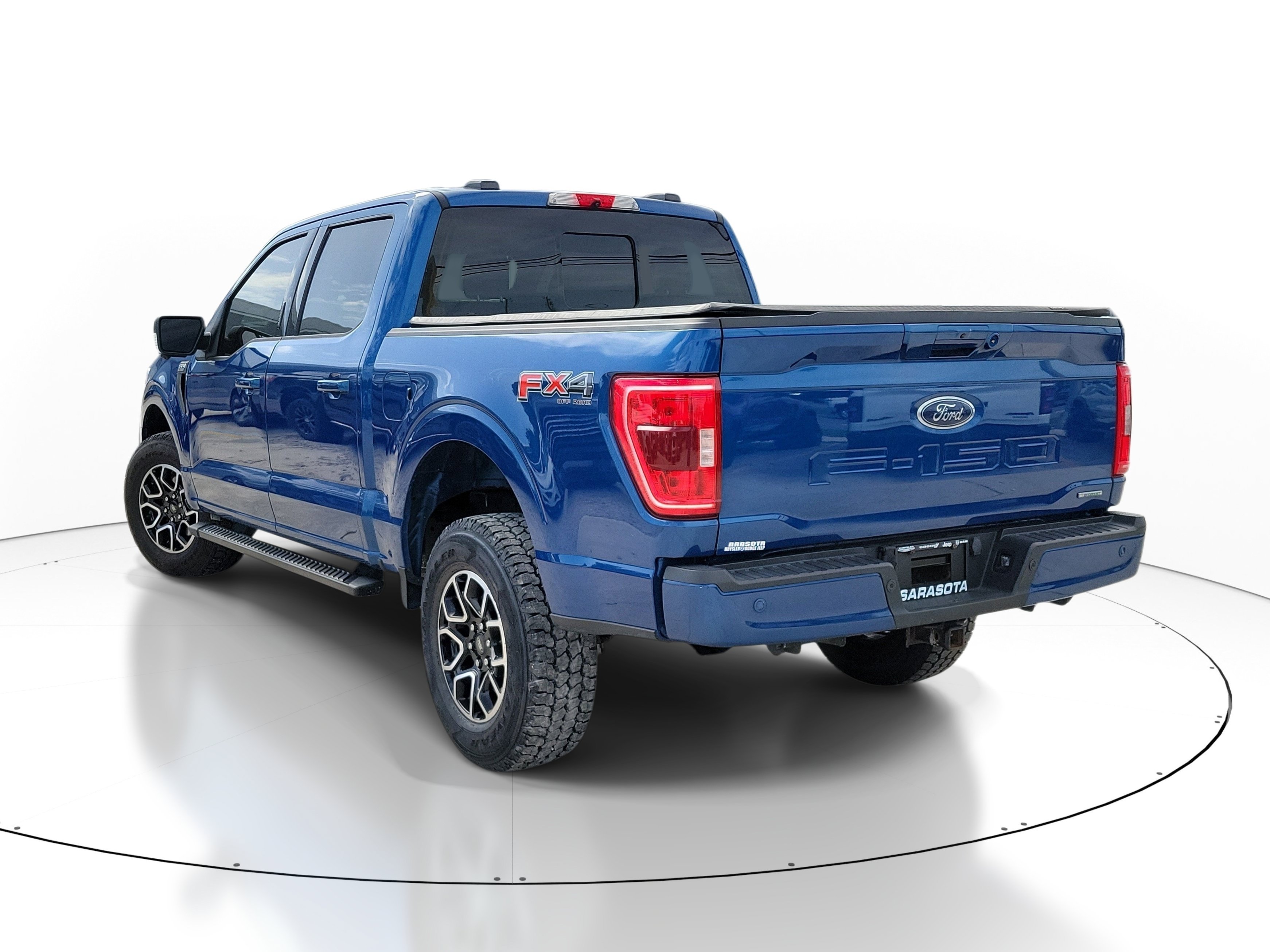 Used 2022 Blue Metallic Ford XLT image 4
