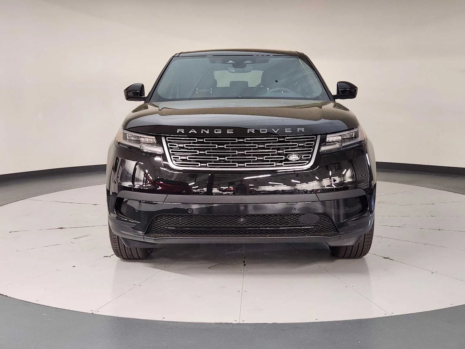 New 2026 Santorini Black Metallic Land Rover S image 12