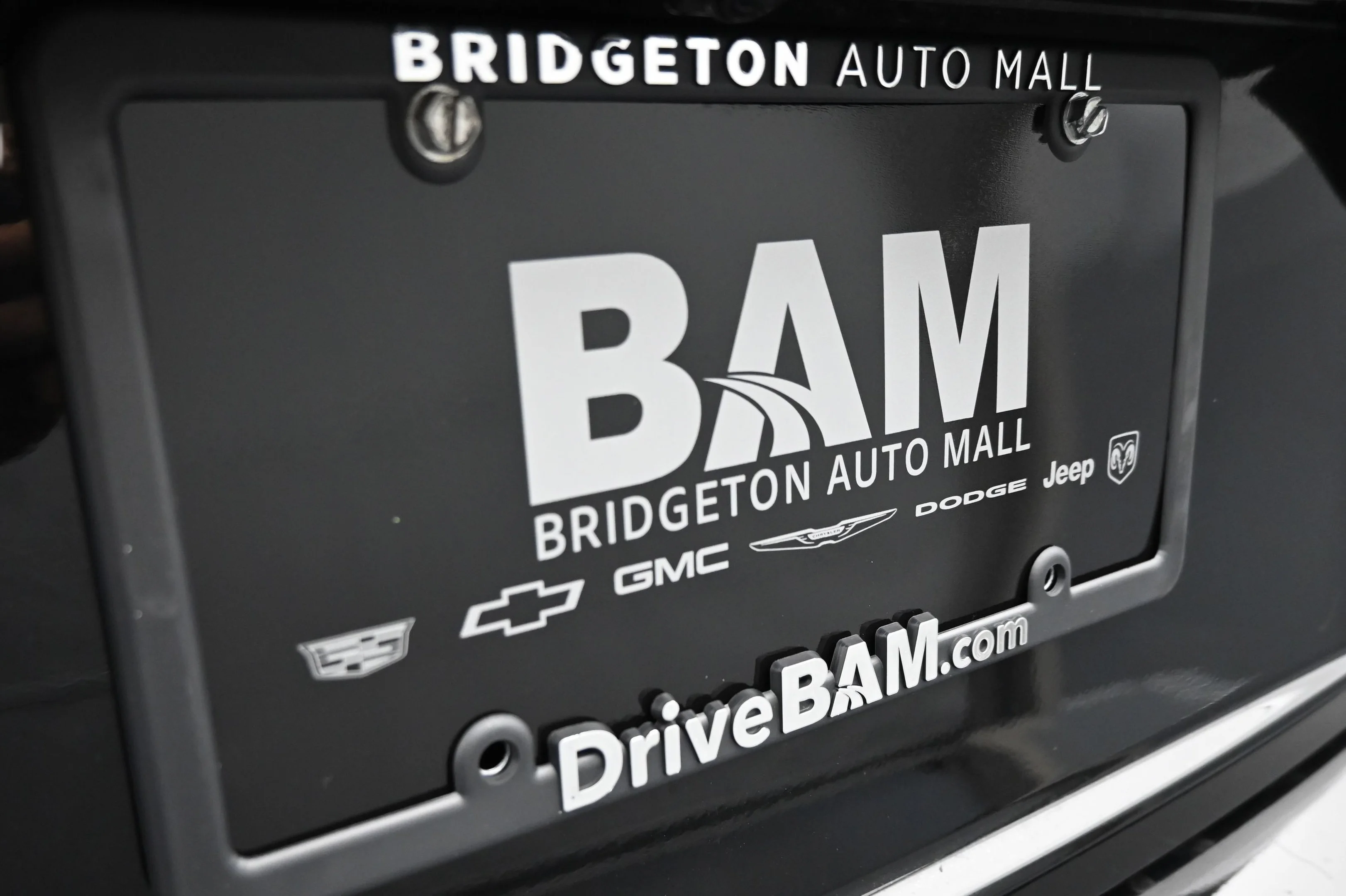 Used 2025 Super Black Nissan SR image 29