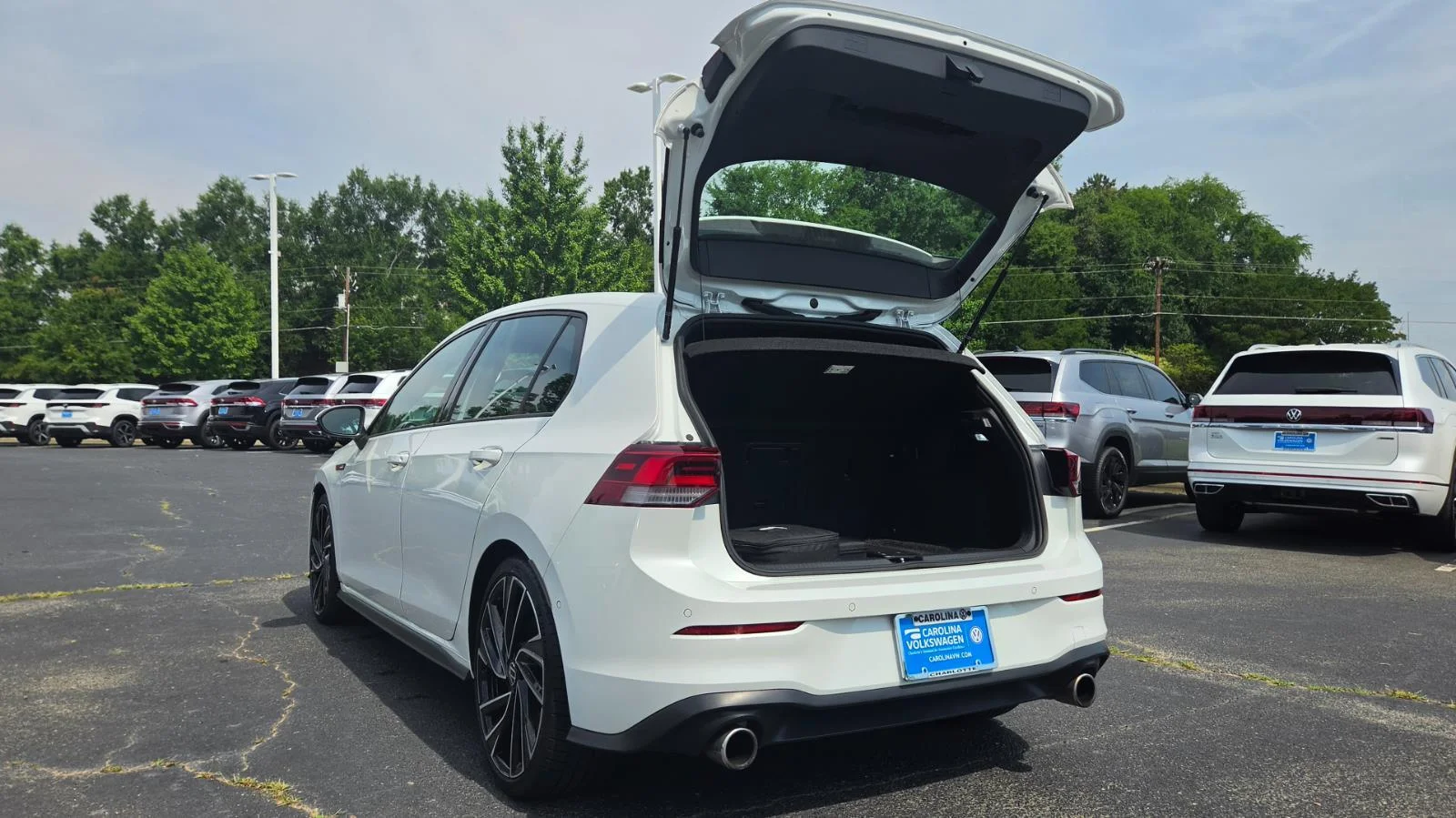 Used 2023 Opal White Pearl Volkswagen Autobahn image 64