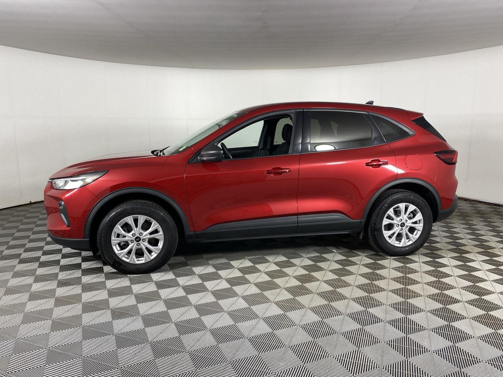 Used 2025 Rapid Red Metallic Tinted Clearcoat Ford Active image 7