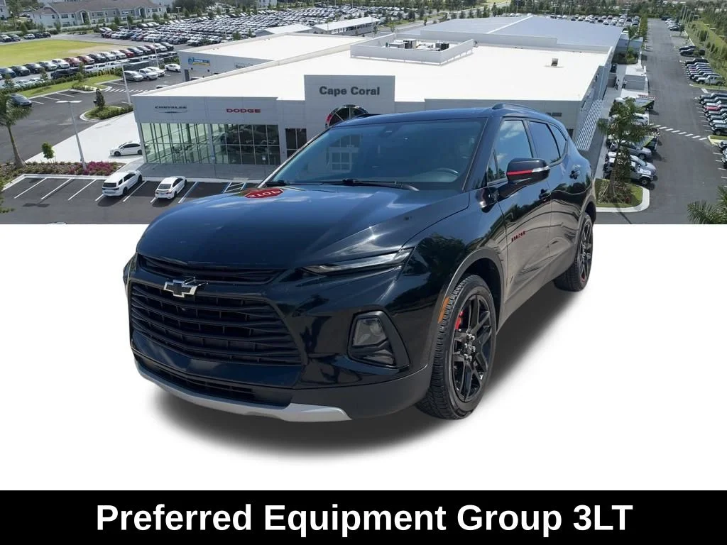 Used 2022 Black Chevrolet LT image 3