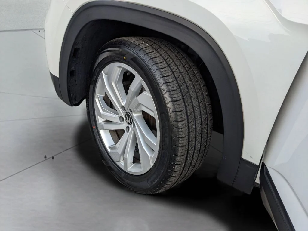 2023 Volkswagen Atlas SE w/Tech - Photo 35
