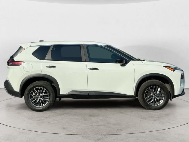 Used 2023 White Nissan S image 4