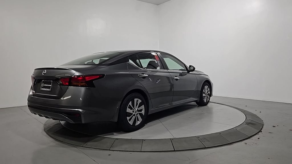 Certified Used 2023 Gray Nissan 2.5 S image 6