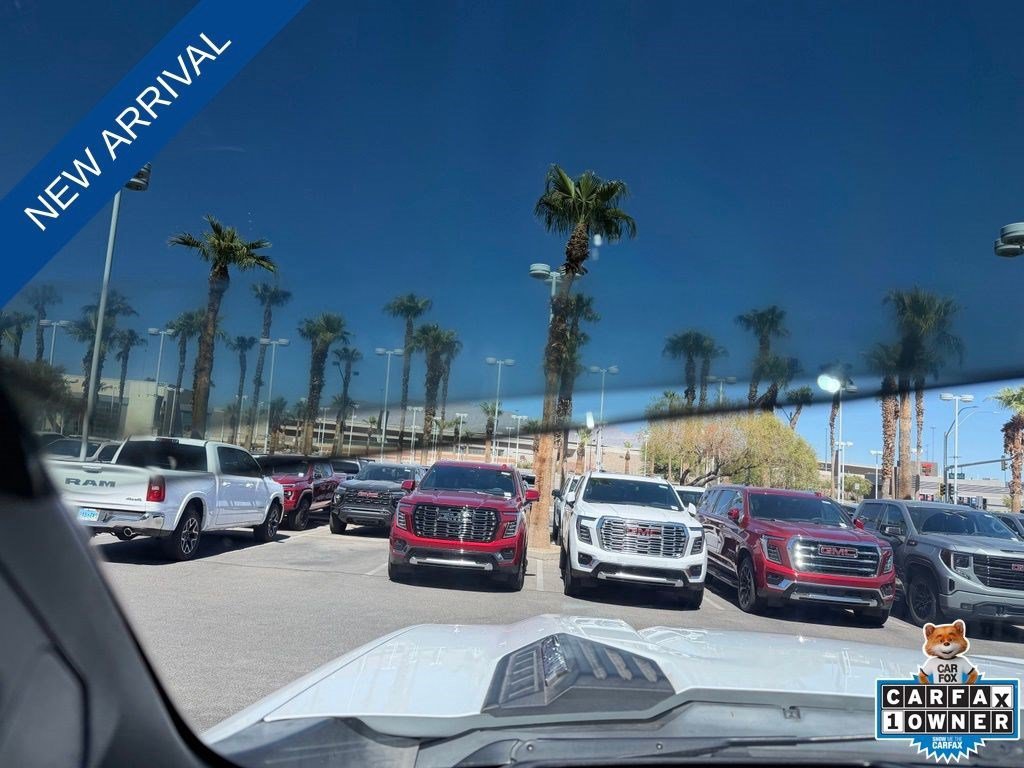 Used 2020 SUMMIT WHITE Chevrolet High Country image 22