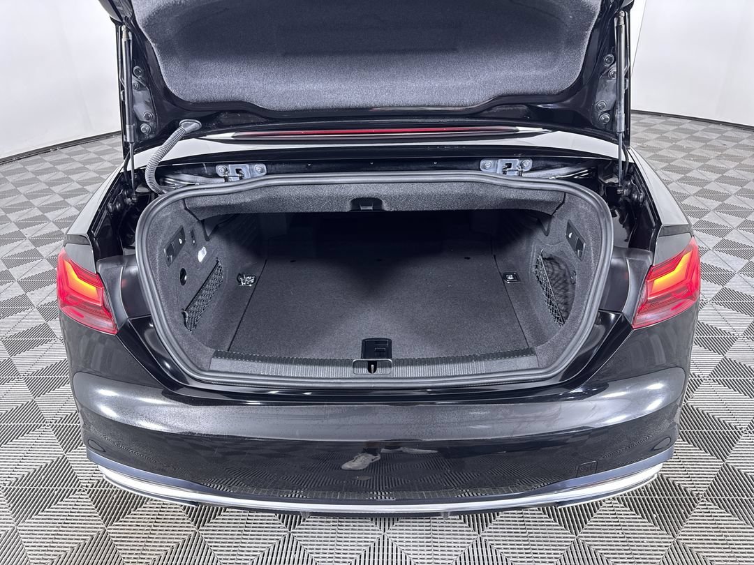 Used 2022 Brilliant Black Audi Premium image 24