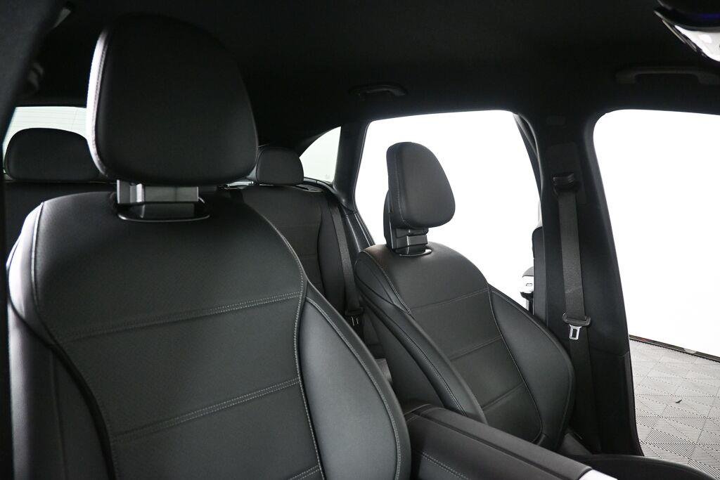 Certified Used 2025 Black Mercedes-Benz GLC 300 image 13