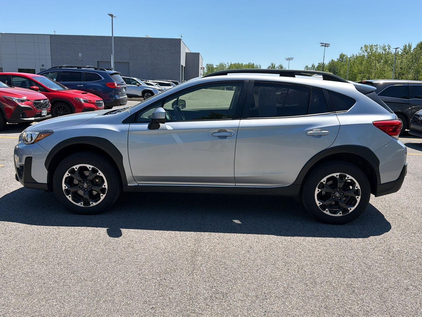 Used 2023 Ice Silver Metallic Subaru Premium image 3