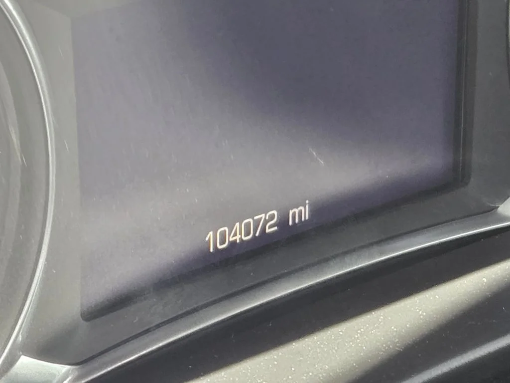 Used 2021 White GMC SLE image 7