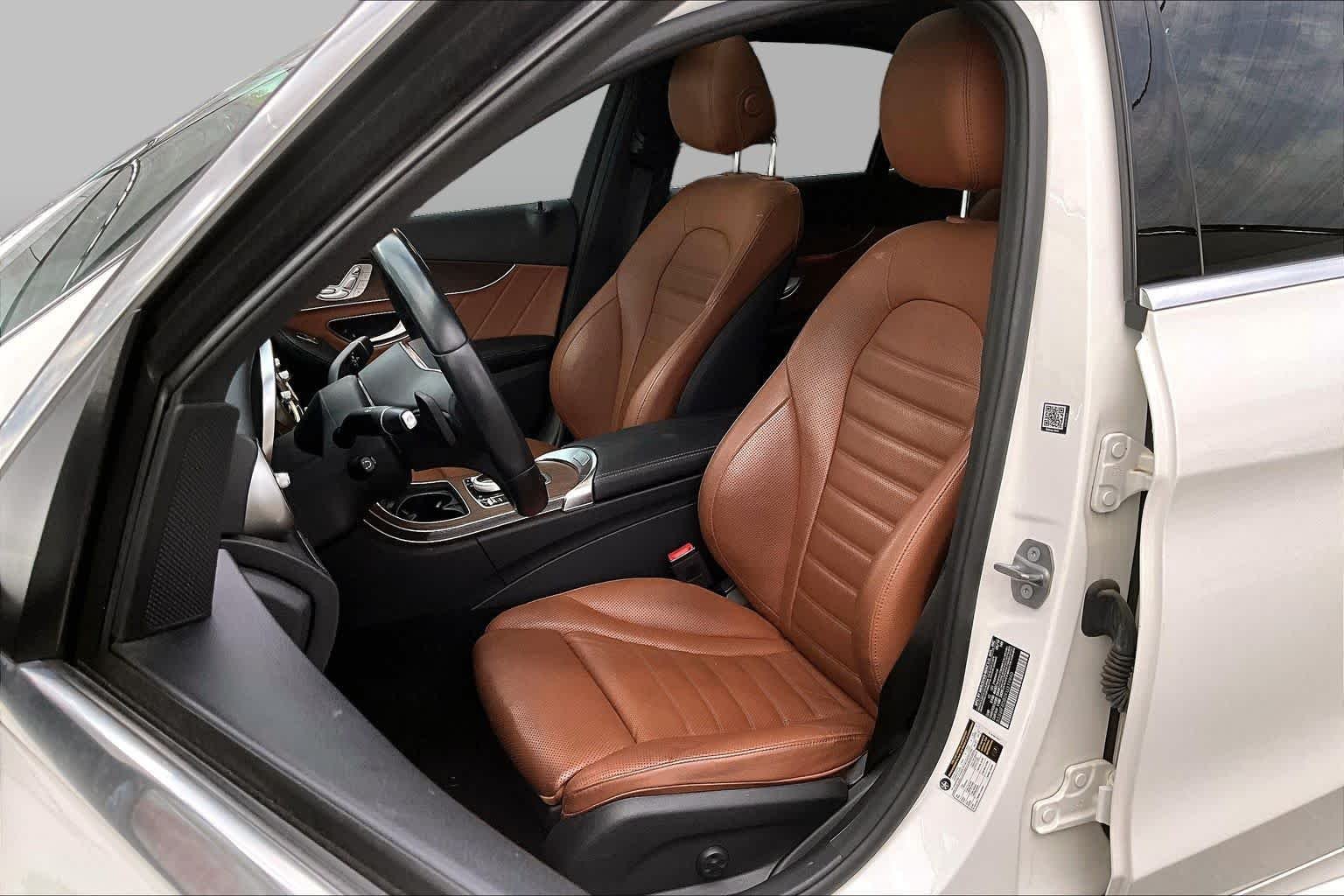 Pre-Owned 2019 Mercedes-Benz C 300