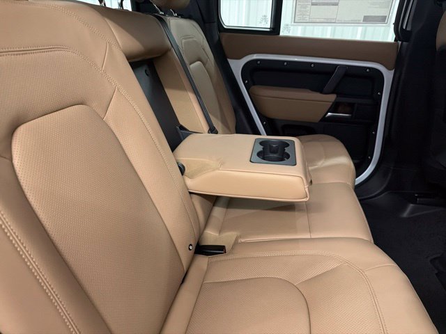 New 2026 Fuji White Land Rover X-Dynamic SE image 20