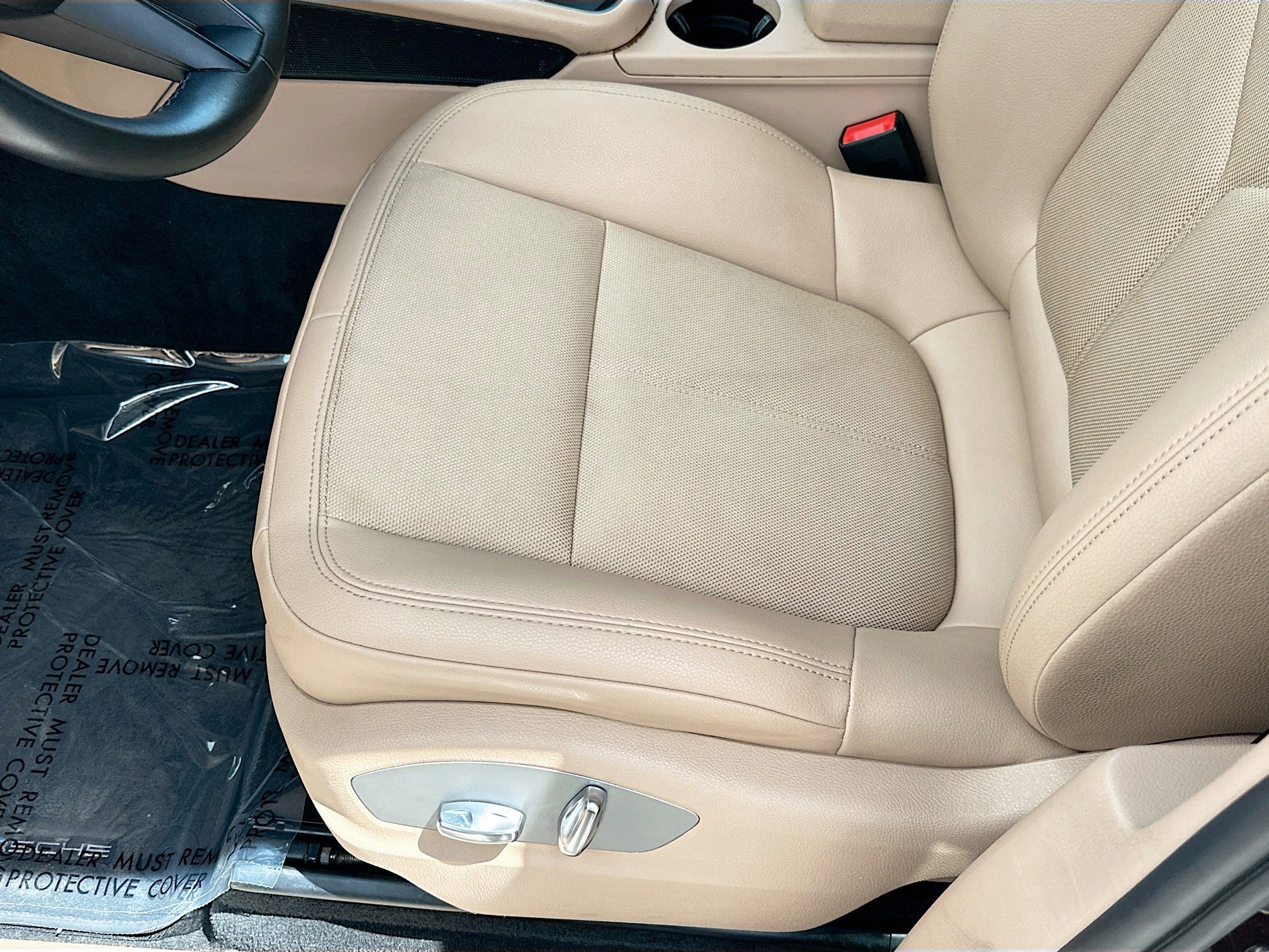 2024 Porsche Macan S - Photo 18