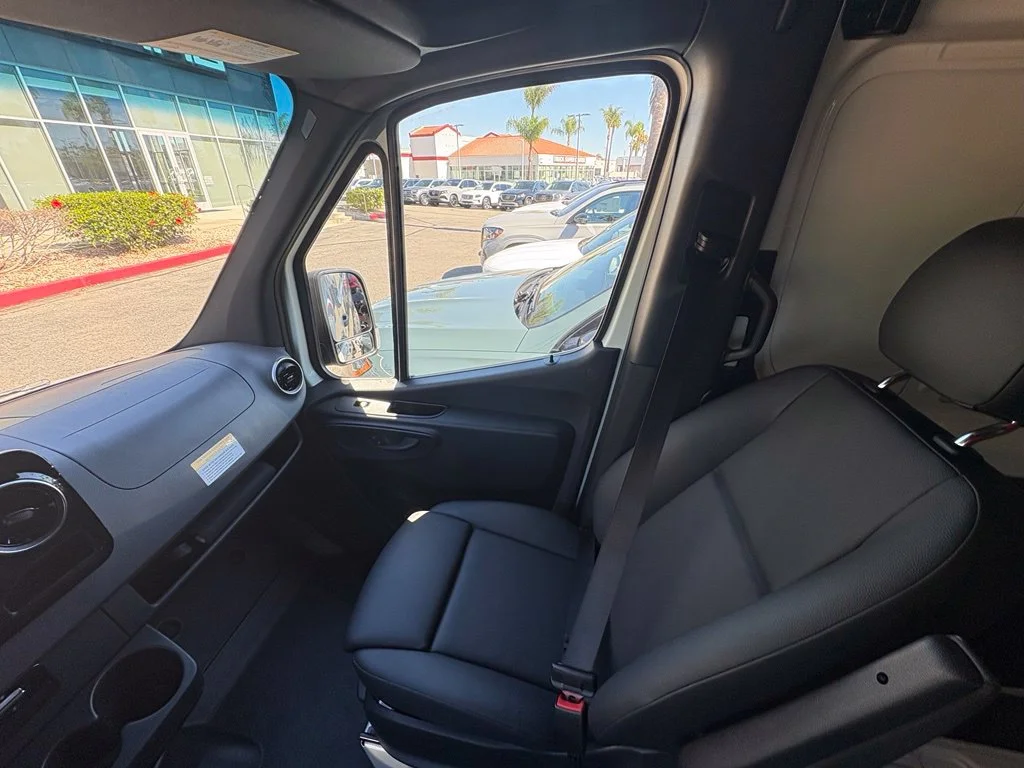 Used 2025 Gray Mercedes-Benz Cargo 144 WB image 9