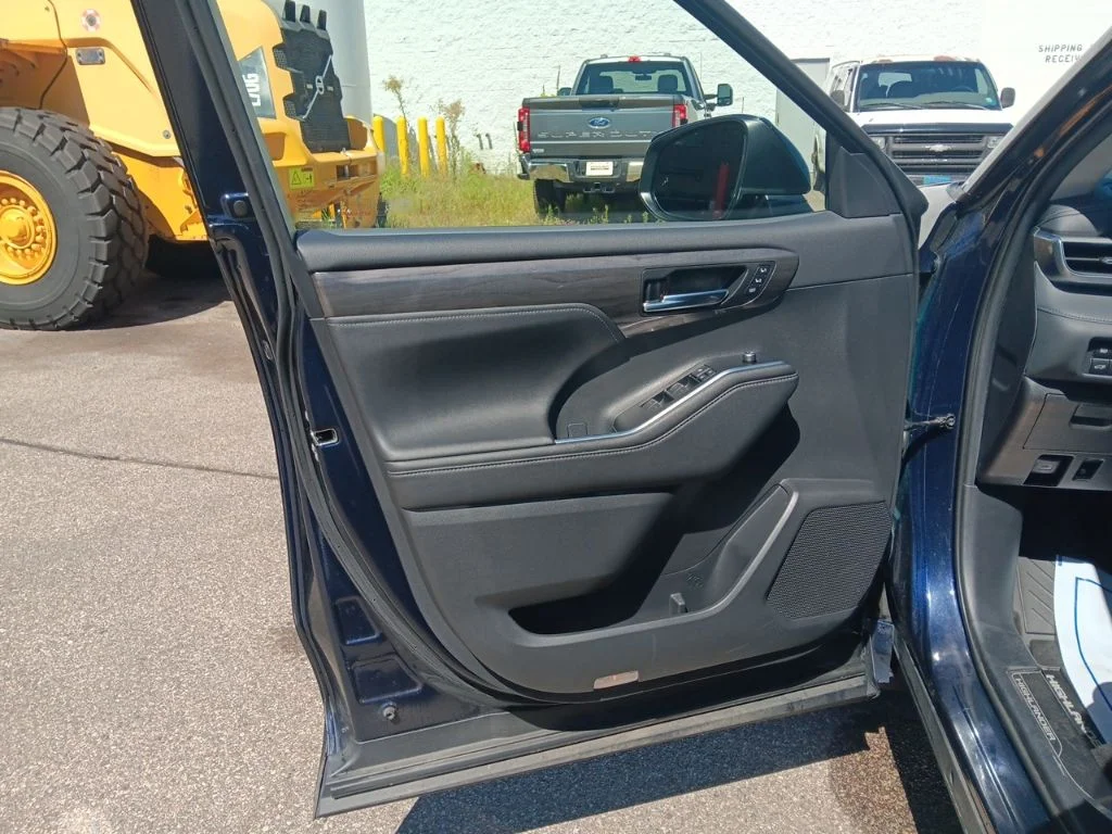 Used 2020 Blueprint Toyota Platinum image 14