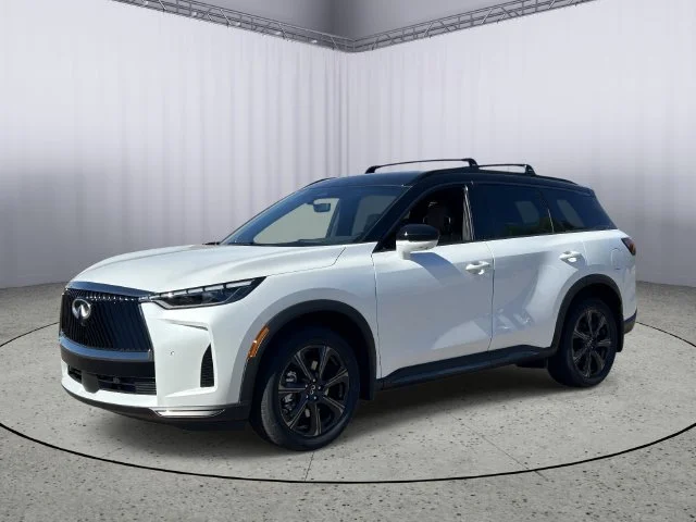 New 2027 2T RAD WHT INFINITI Autograph AWD image 2