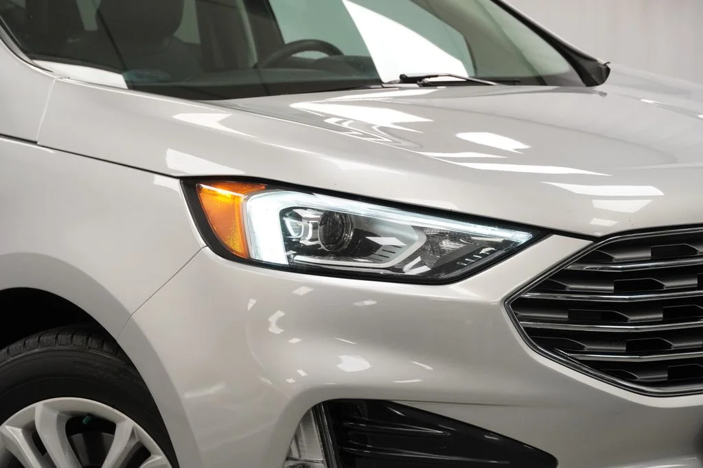 Used 2019 Silver Ford SEL image 5