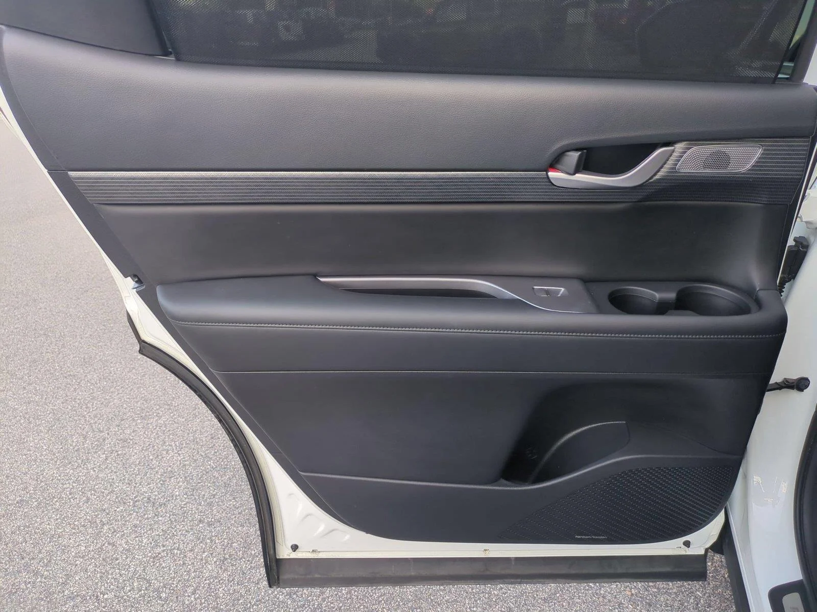 Used 2024 Hyper White Hyundai Limited image 32