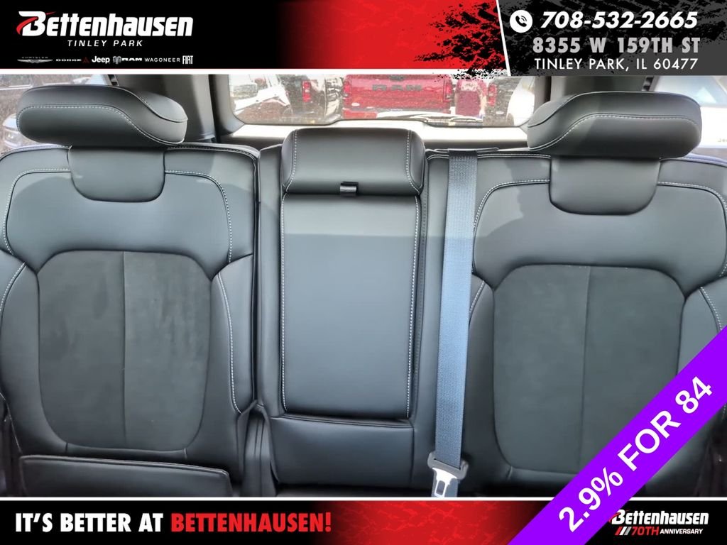 New 2026 Baltic Gray Metallic Clear-Coat Exterior Paint Jeep Altitude image 25