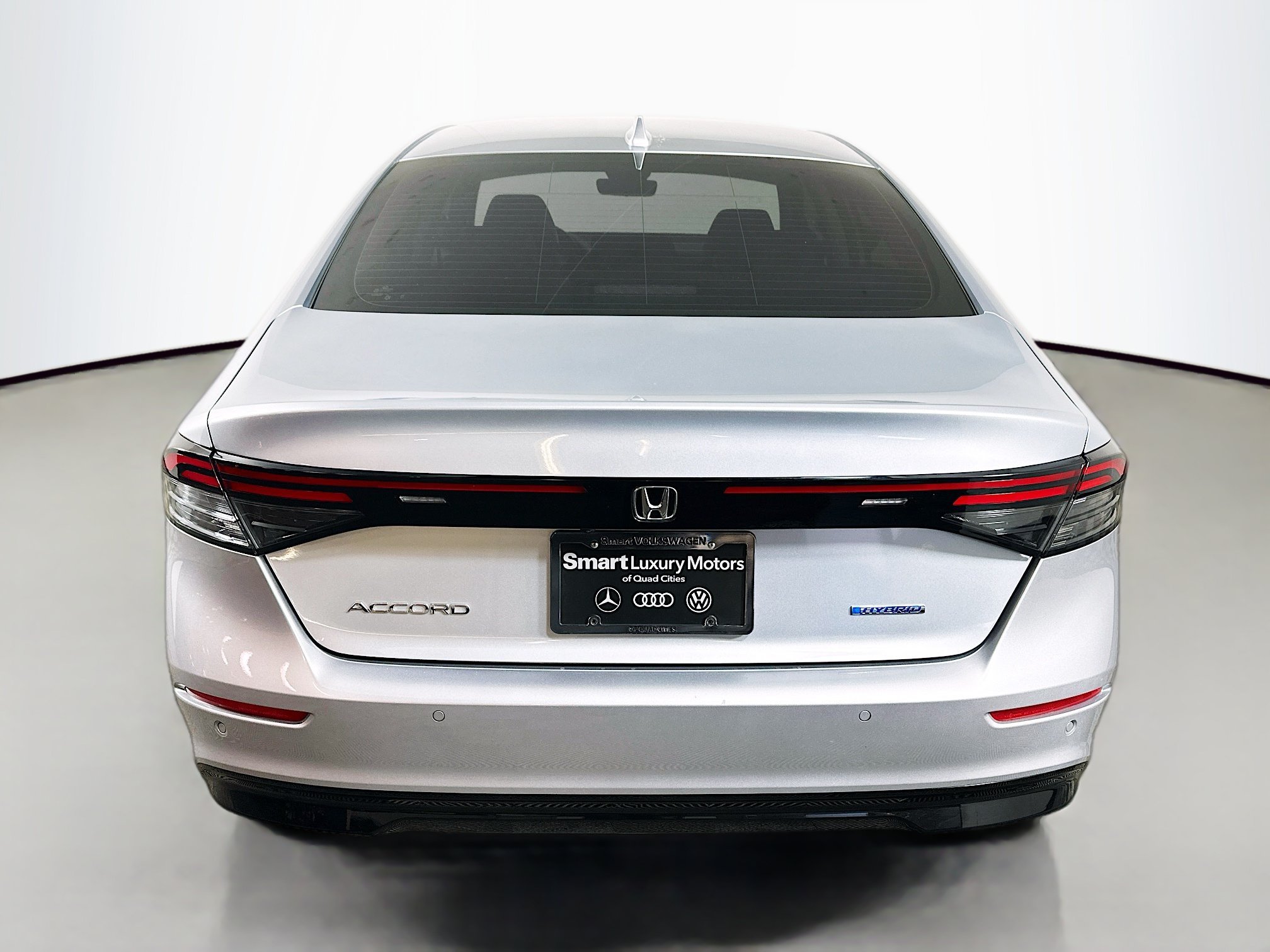 Used 2024 Solar Silver Metallic Honda EX-L image 9