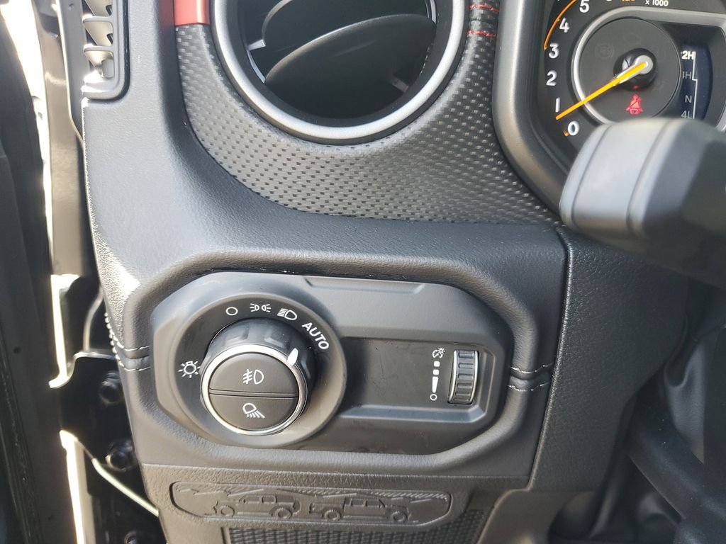 Used 2025 Black Jeep Rubicon image 21