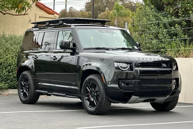 New 2026 Santorini Black Land Rover X image 7