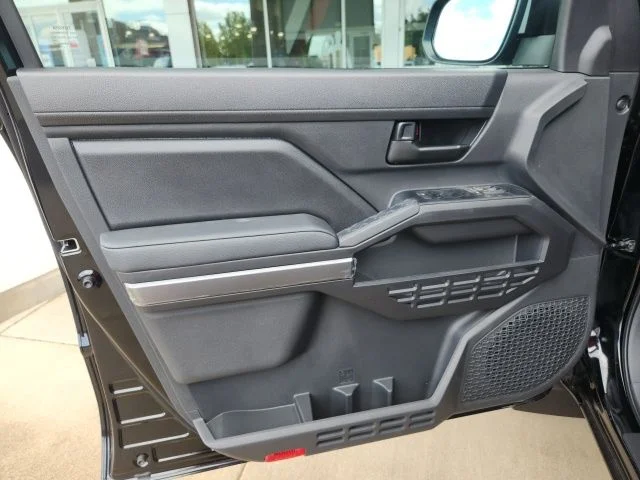 2026 Toyota Tacoma SR5 - Photo 14
