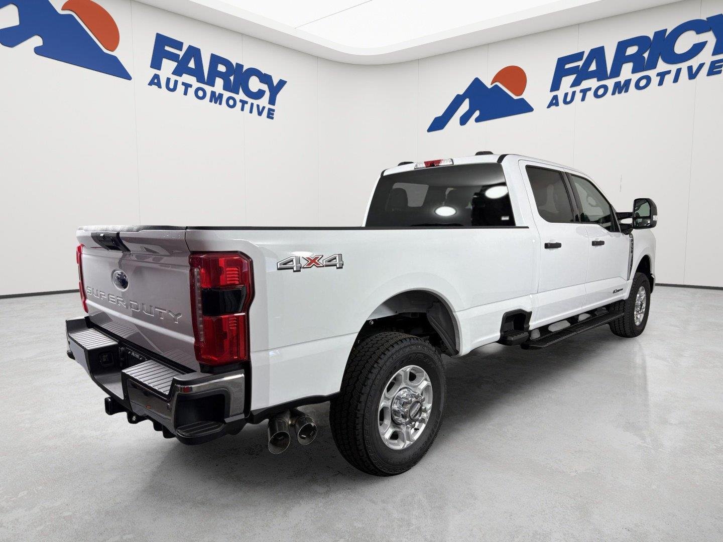 New 2026 Oxford White Ford F-350® XLT image 10