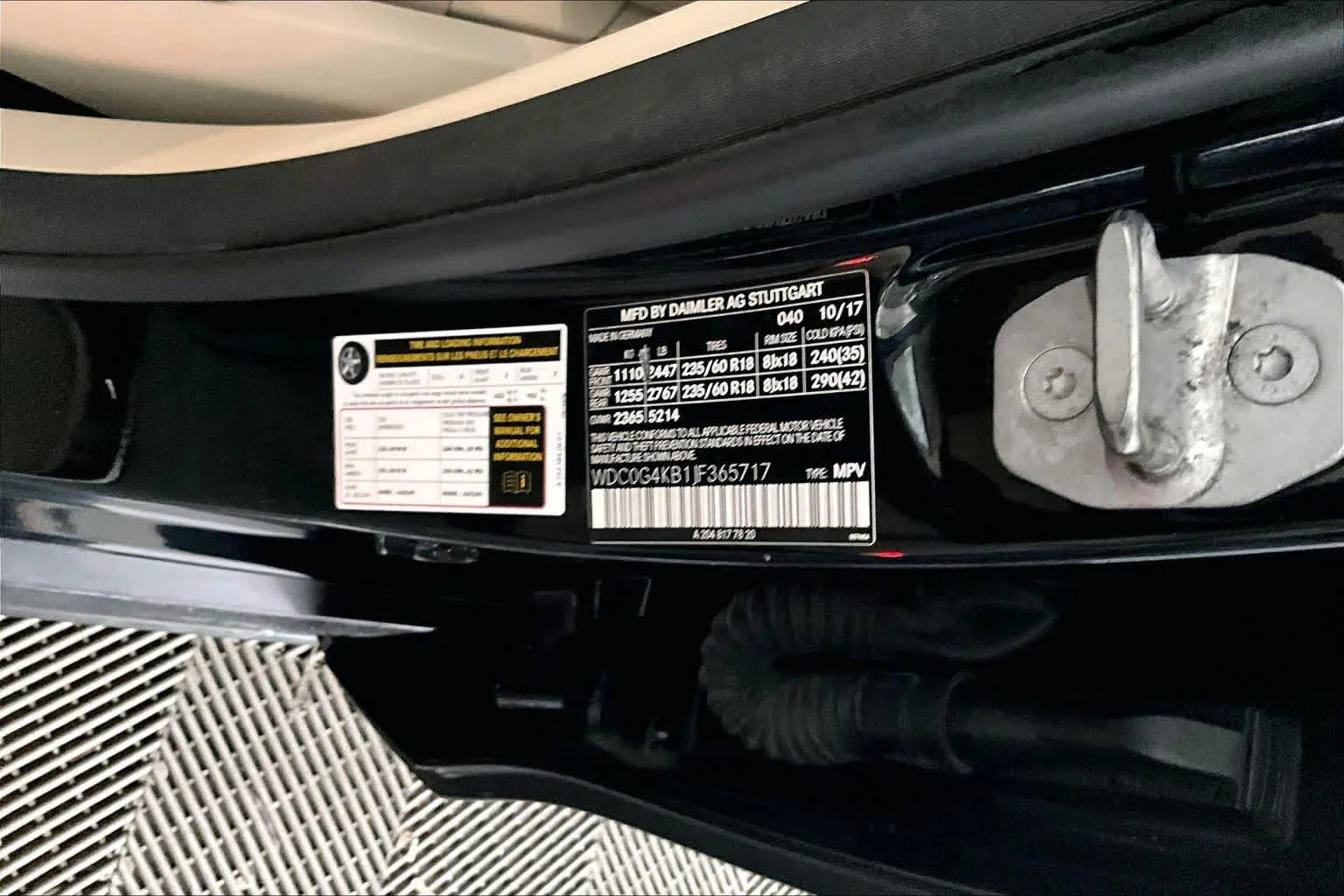 Used 2018 Black Mercedes-Benz GLC 300 image 31