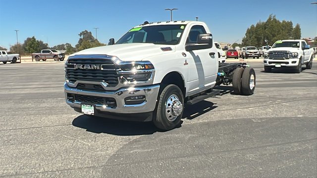 2026 RAM 3500 Chassis Tradesman - Photo 7