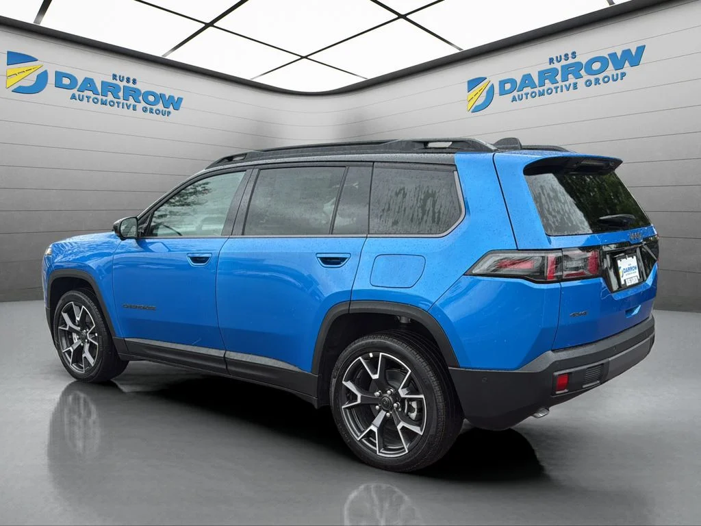 New 2026 Hydro Blue Pearl-Coat Exterior Paint Jeep Overland image 3