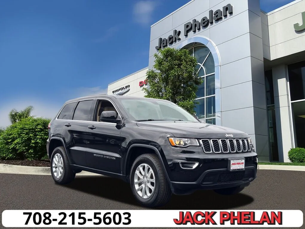 Certified Used 2022 Black Jeep Laredo E image 1