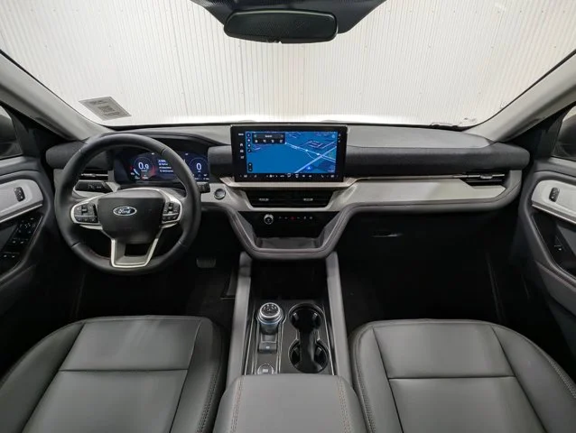 New 2026 Agate Black Metallic Ford Active image 31